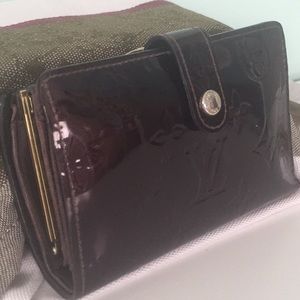 Louis Vuitton Monogrammed Vernis woman’s wallet